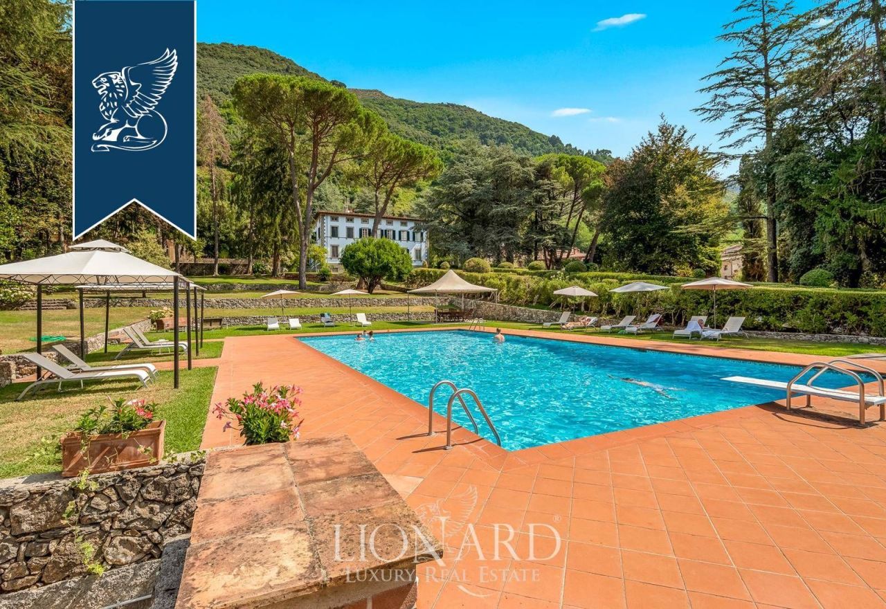 Вилла в Камайоре, Италия, 2 500 м² - фото 7