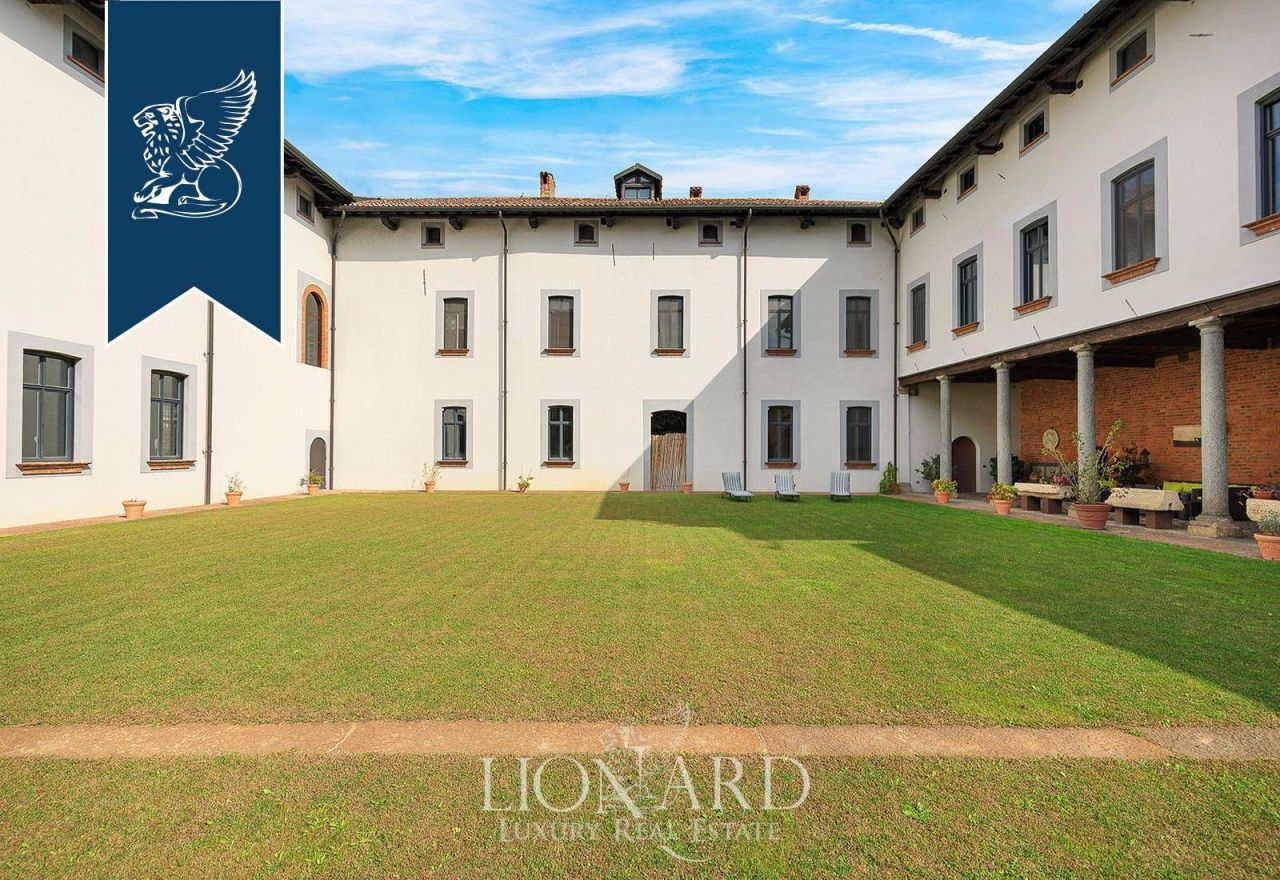 Замок в Павии, Италия, 2 600 м² - фото 7