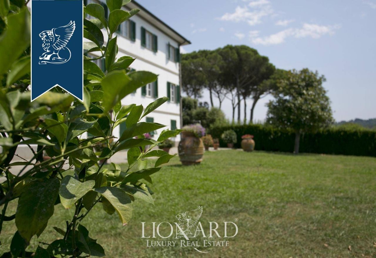 Вилла в Капаннори, Италия, 700 м² - фото 7