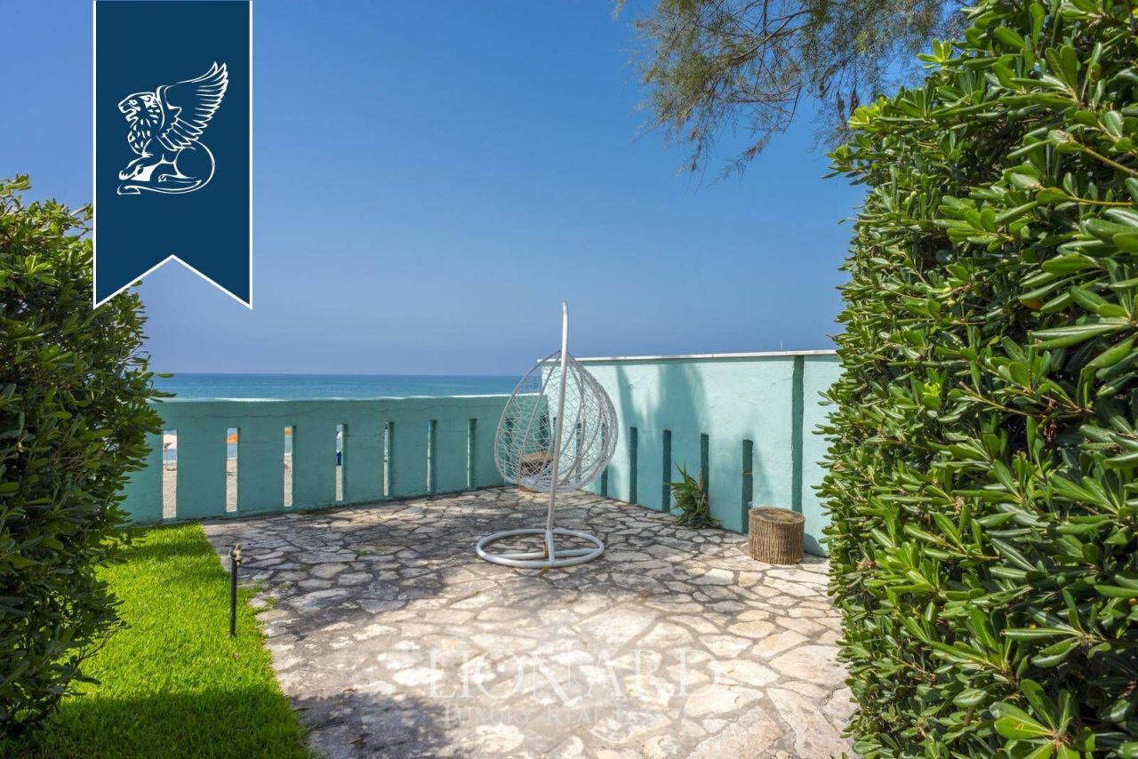 Вилла в Латина, Италия, 550 м² - фото 7