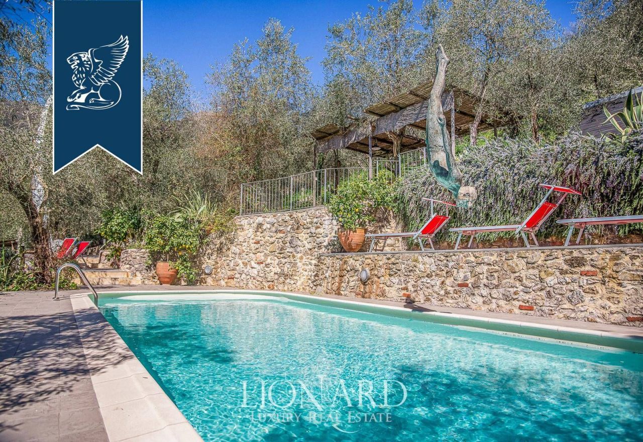 Вилла в Камайоре, Италия, 360 м² - фото 7