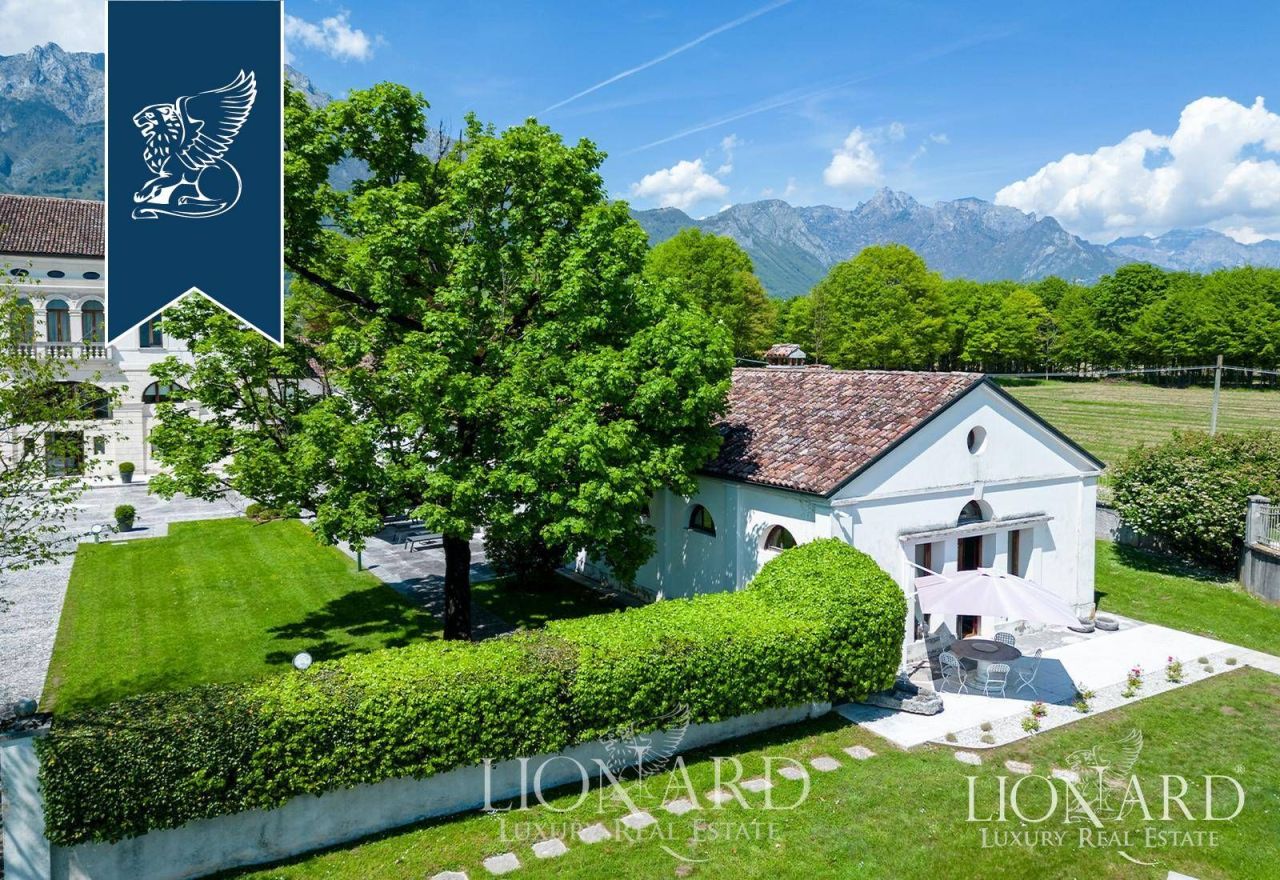 Вилла в Беллуно, Италия, 2 500 м² - фото 7