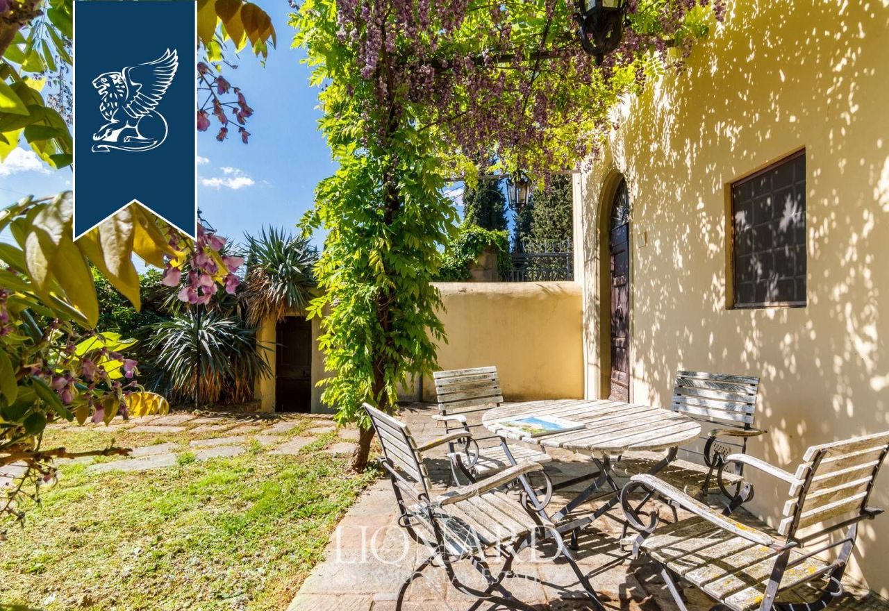 Вилла во Флоренции, Италия, 300 м² - фото 7