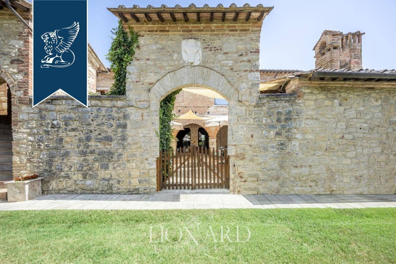 Ферма в Сиене, Италия, 800 м² - фото 7