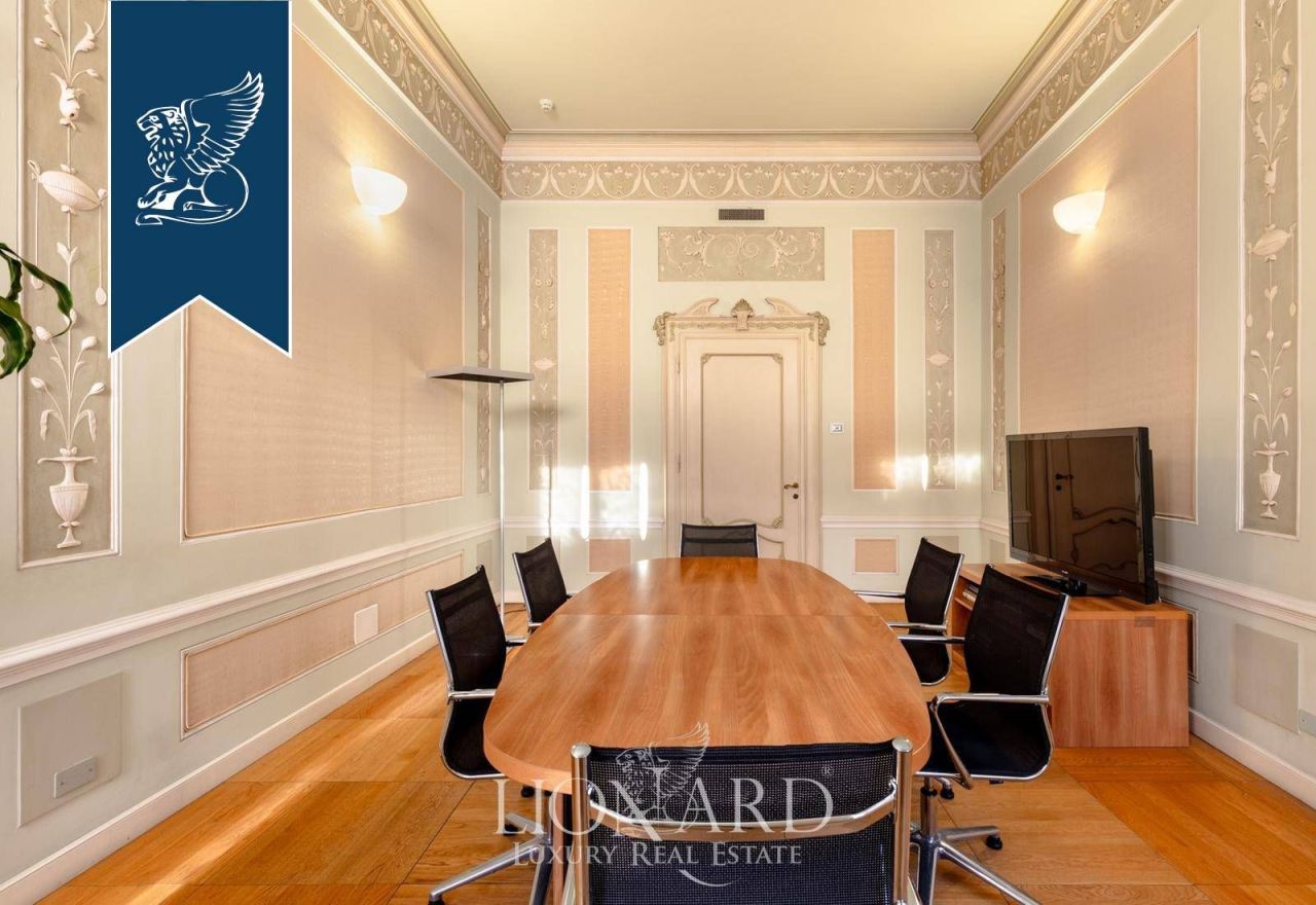 Дом в Вероне, Италия, 2 600 м² - фото 7