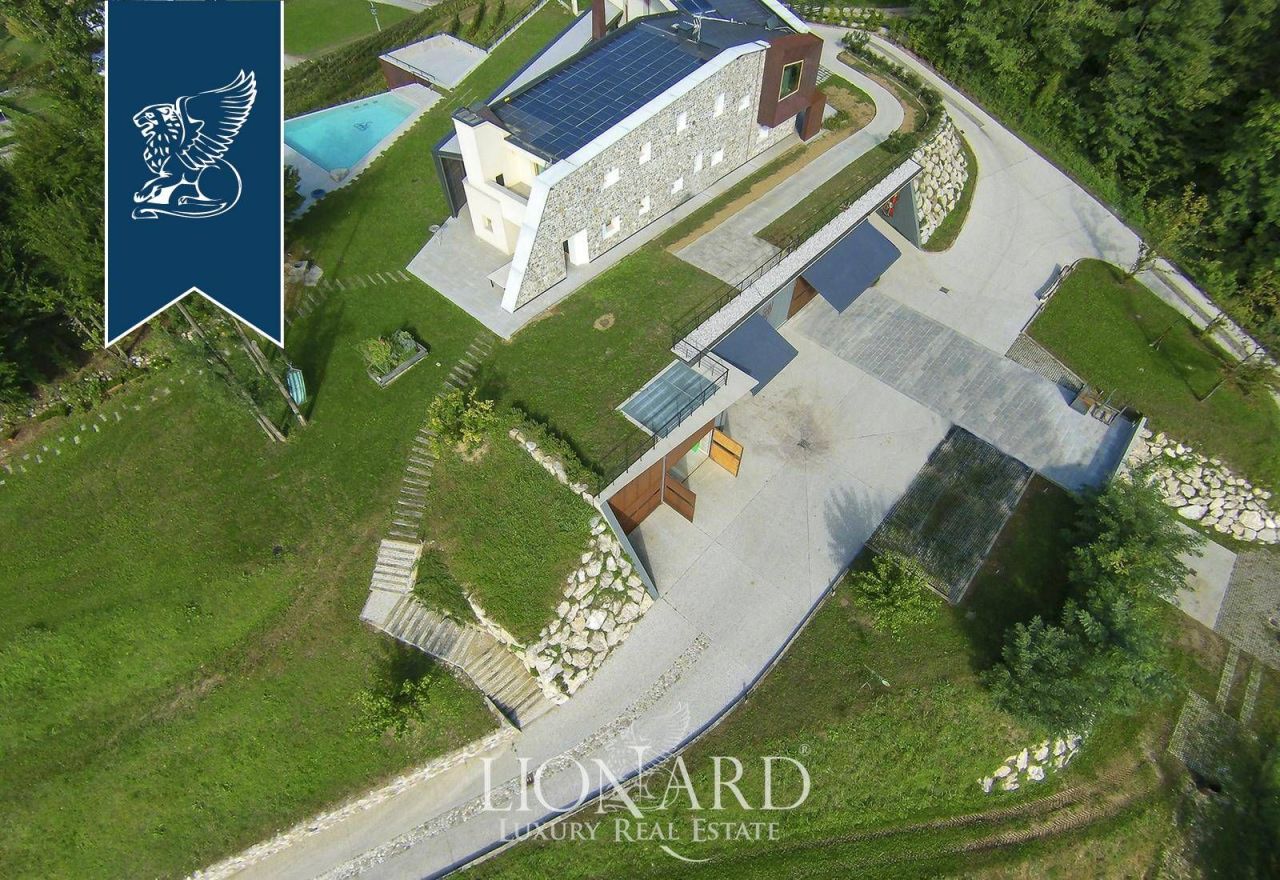 Ферма в Удине, Италия, 900 м² - фото 7