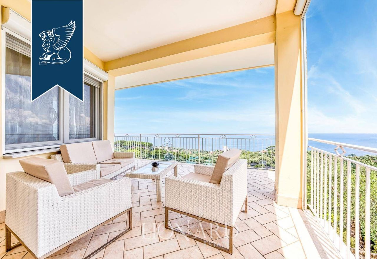 Вилла в Неаполе, Италия, 430 м² - фото 7