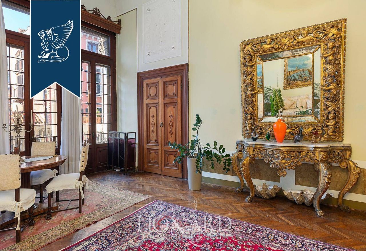 Дом в Венеции, Италия, 2 500 м² - фото 7