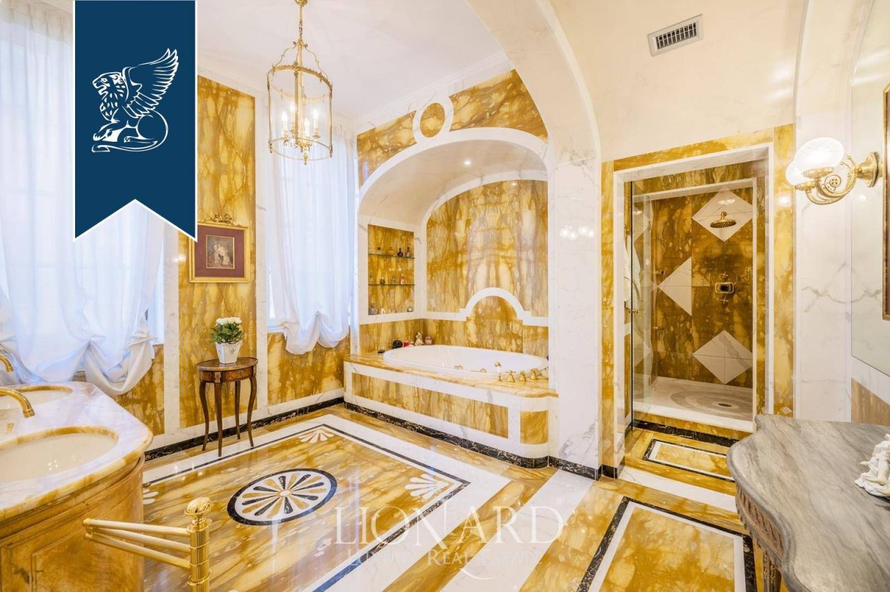 Дом в Пьяченце, Италия, 2 700 м² - фото 7