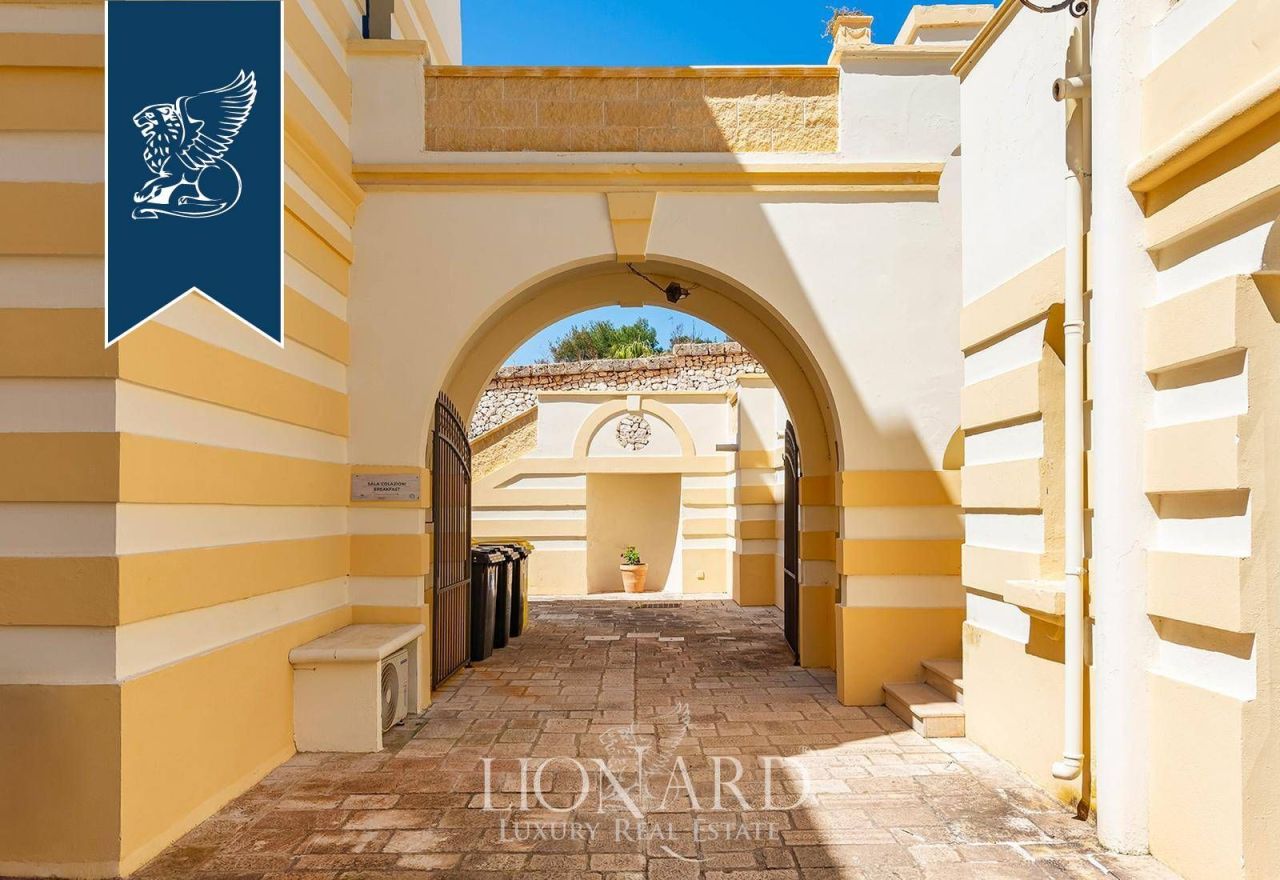 Вилла в Лечче, Италия, 1 700 м² - фото 7