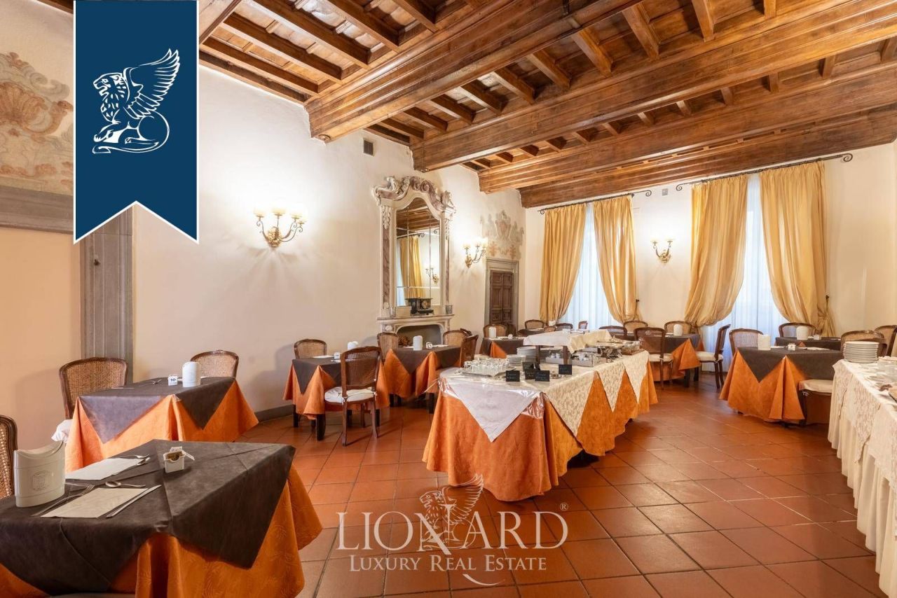 Отель, гостиница в Кортоне, Италия, 1 500 м² - фото 7