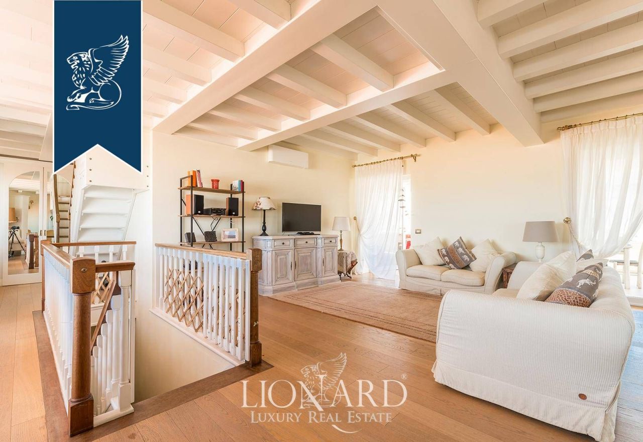 Апартаменты в Виареджо, Италия, 150 м² - фото 6