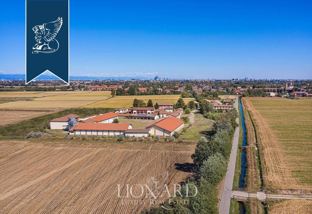 Вилла в Милане, Италия, 3 001 м² - фото 6