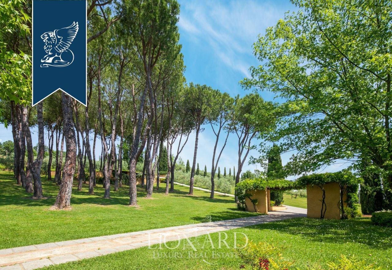 Вилла в Прато, Италия, 1 000 м² - фото 6