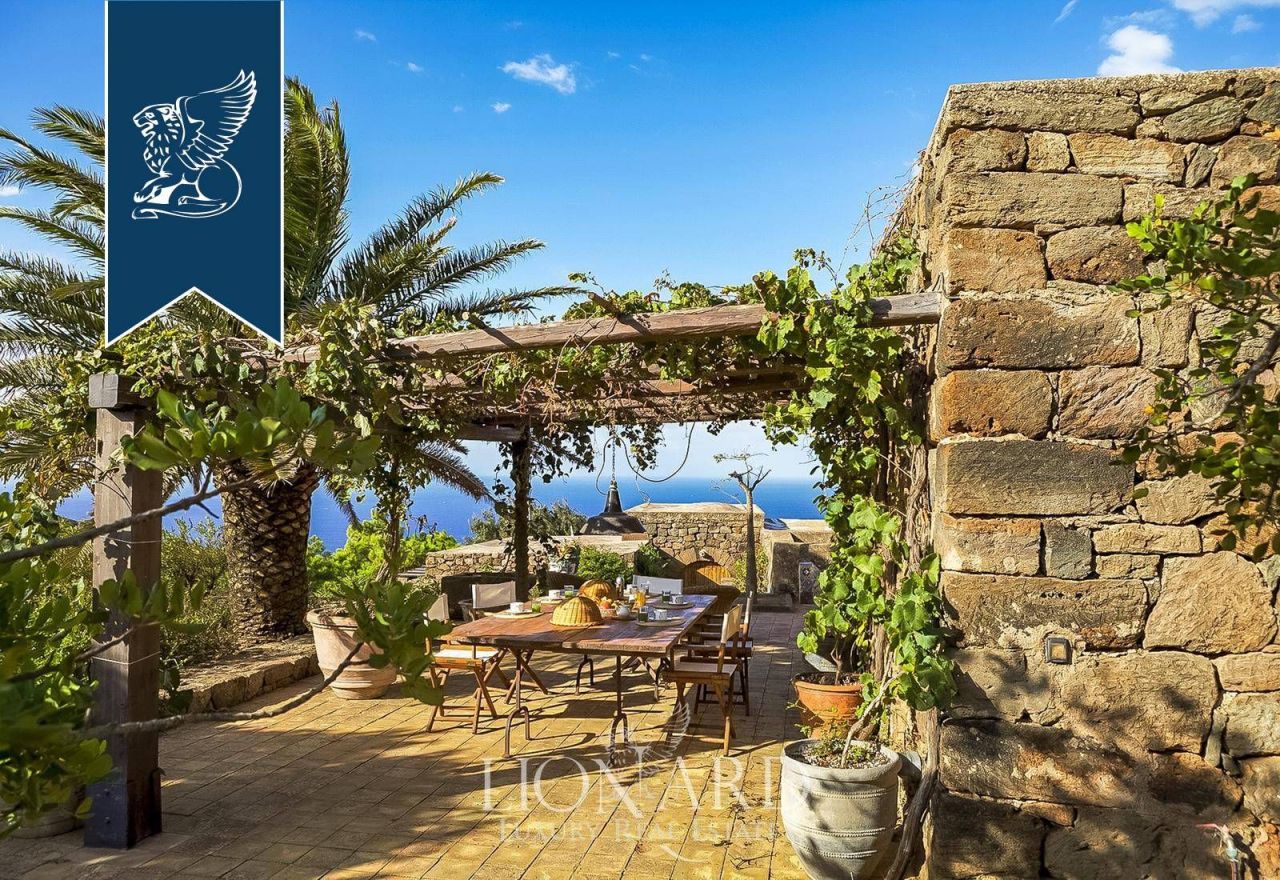 Ферма на о-ве Пантеллерия, Италия, 550 м² - фото 6