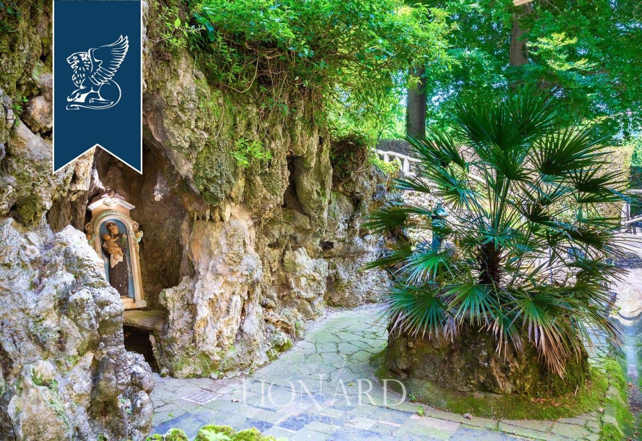 Вилла в Генуе, Италия, 3 057 м² - фото 6