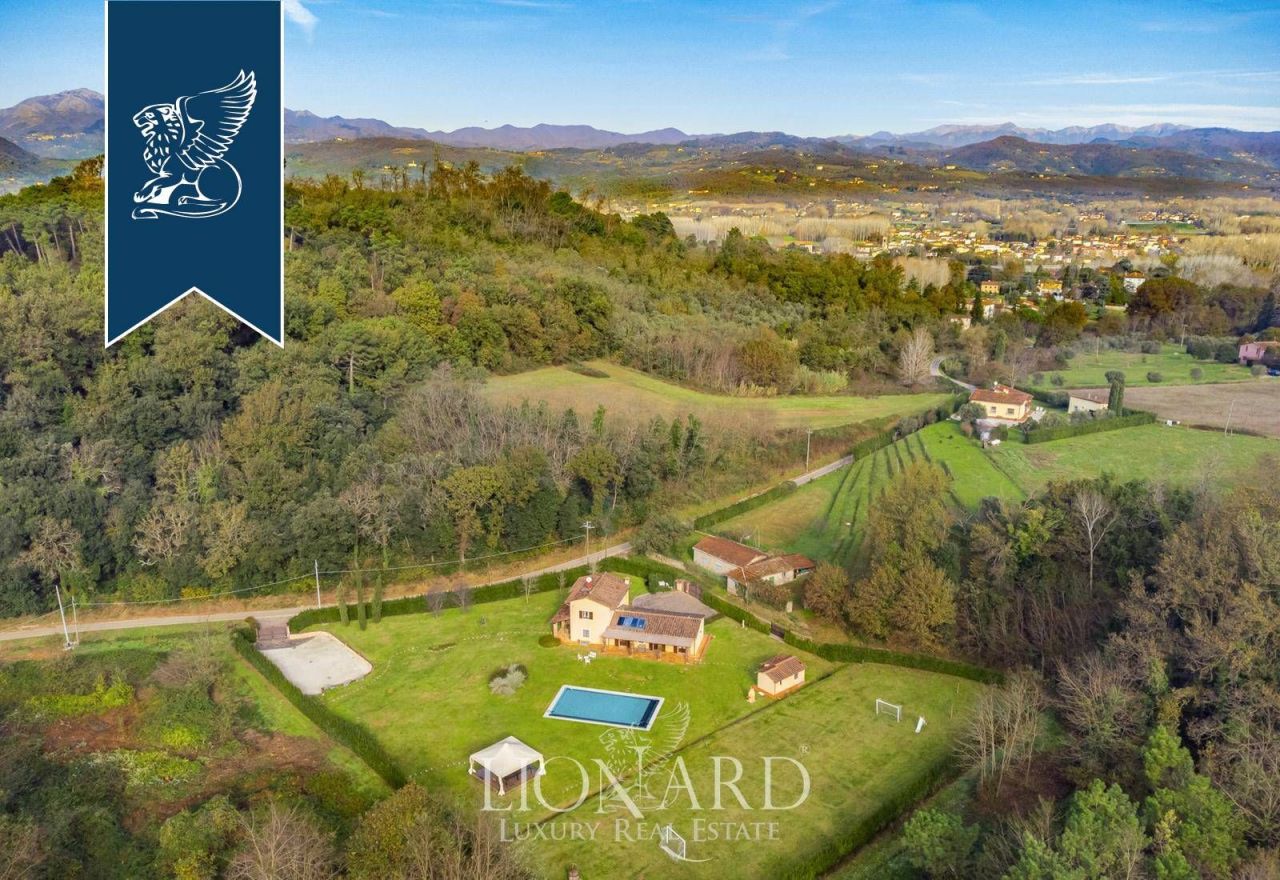 Вилла в Лукке, Италия, 450 м² - фото 6