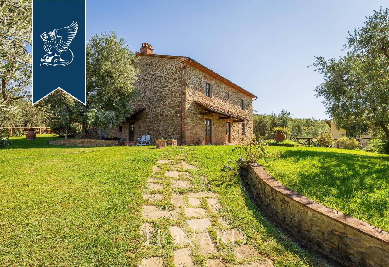 Ферма в Пистое, Италия, 1 800 м² - фото 6