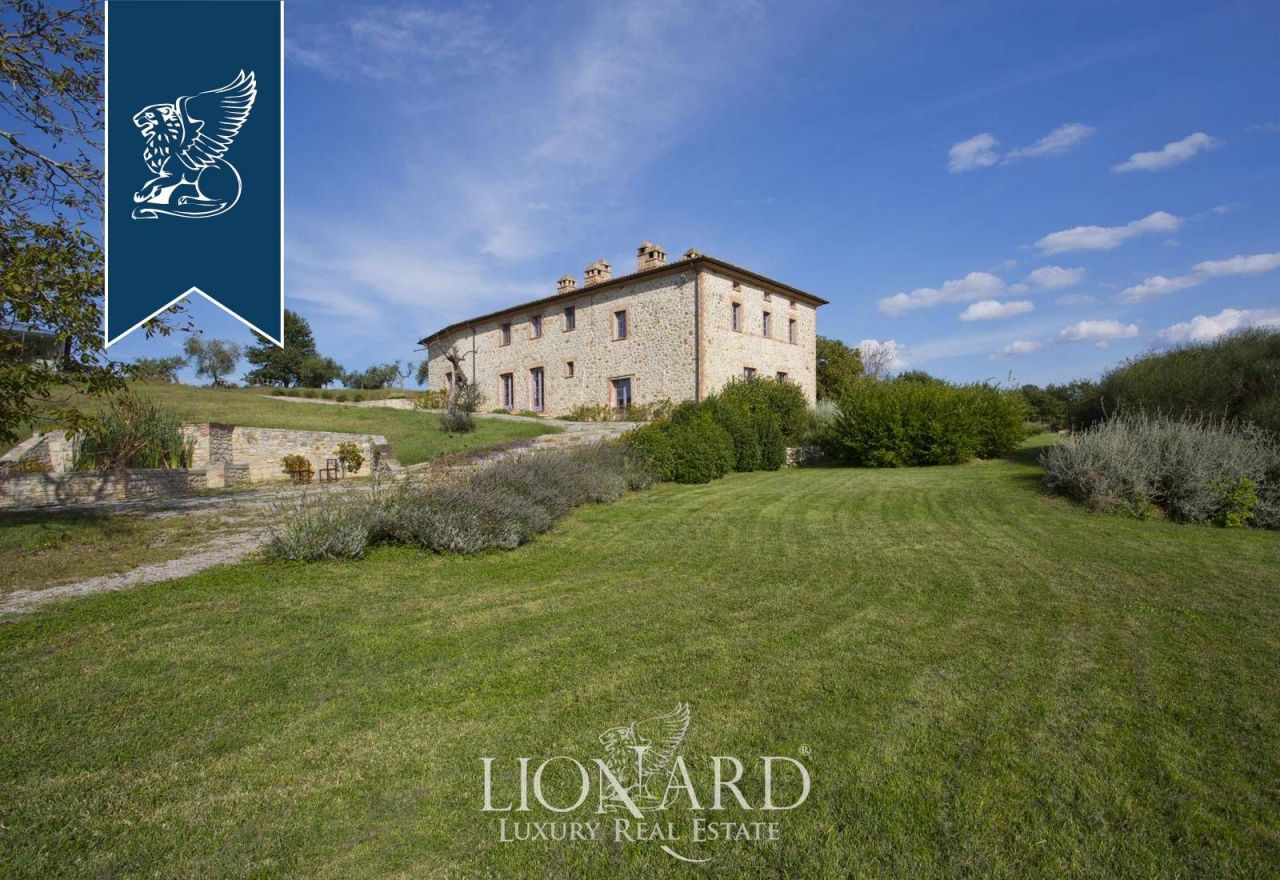 Ферма в Монтегаббьоне, Италия, 1 000 м² - фото 6