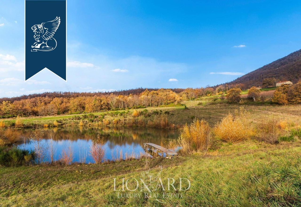 Замок в Сиене, Италия, 10 200 м² - фото 7