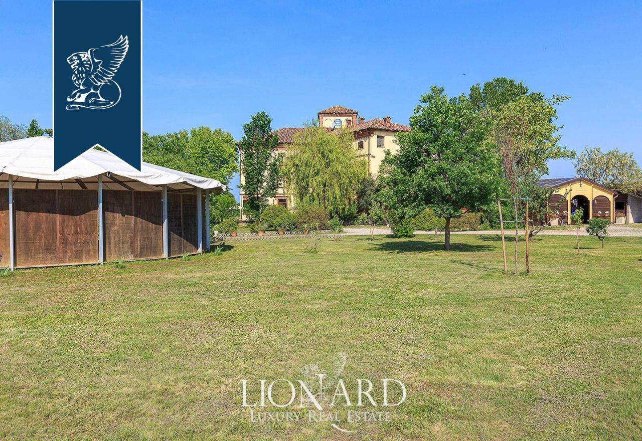 Замок в Алессандрии, Италия, 1 000 м² - фото 6