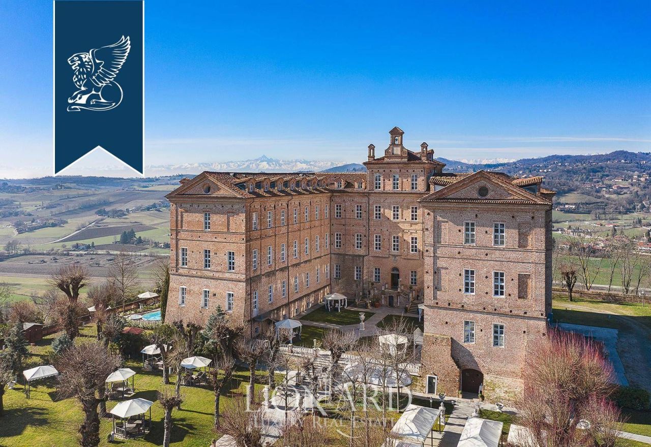 Замок в Турине, Италия, 10 550 м² - фото 6