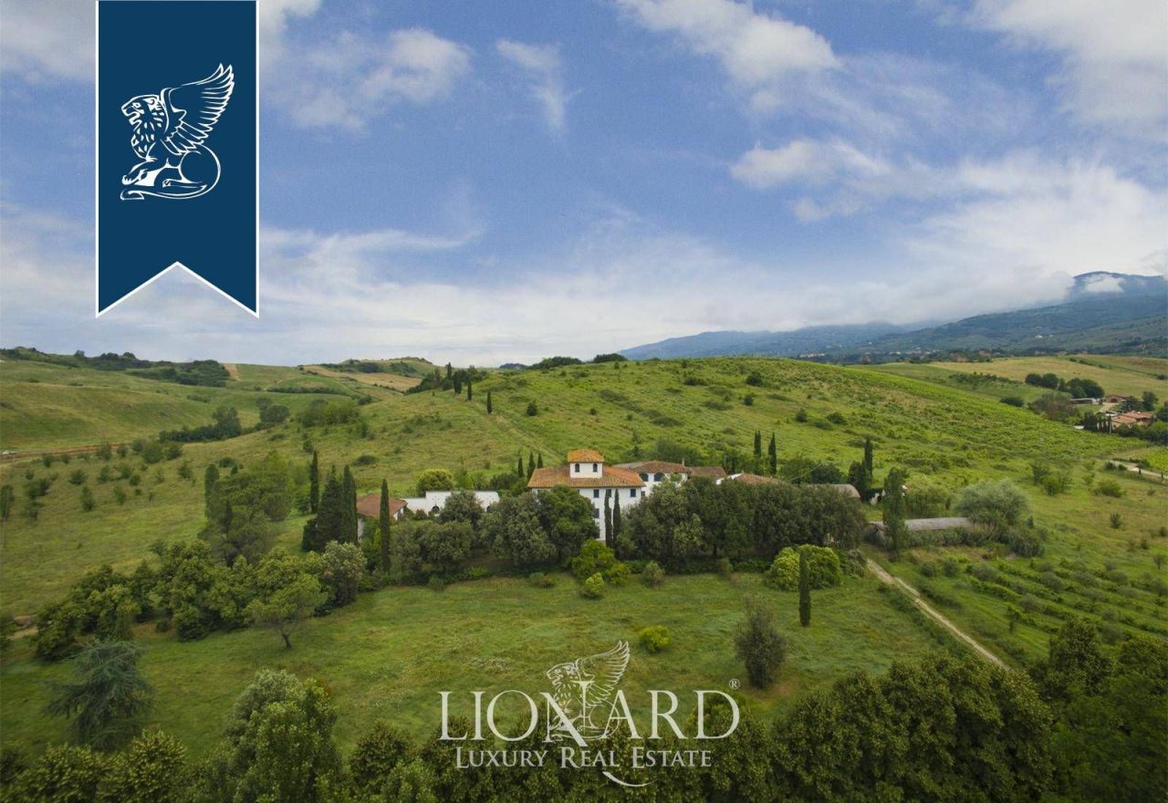 Вилла в Ареццо, Италия, 3 000 м² - фото 7