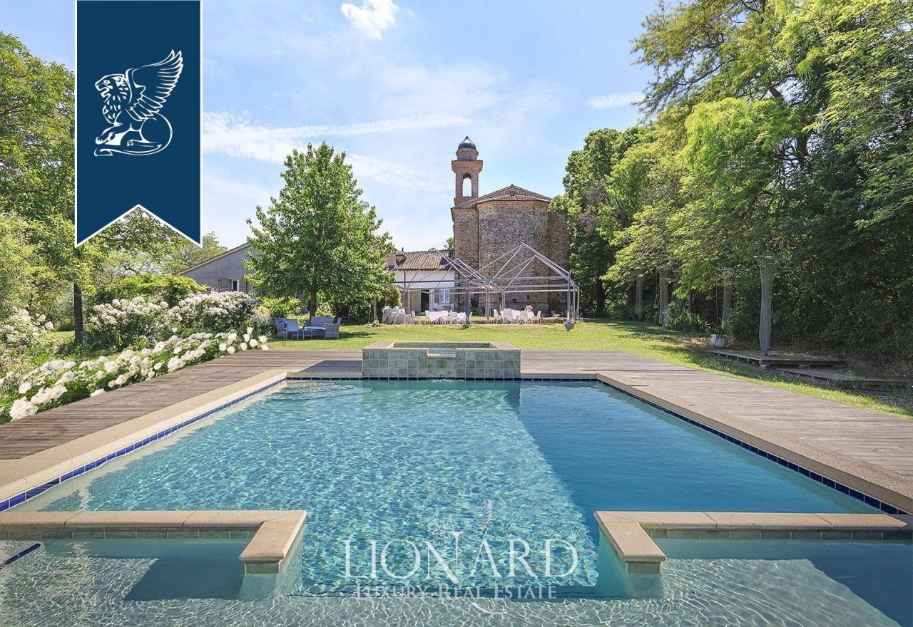 Замок в Форли-Чезене, Италия, 1 000 м² - фото 6