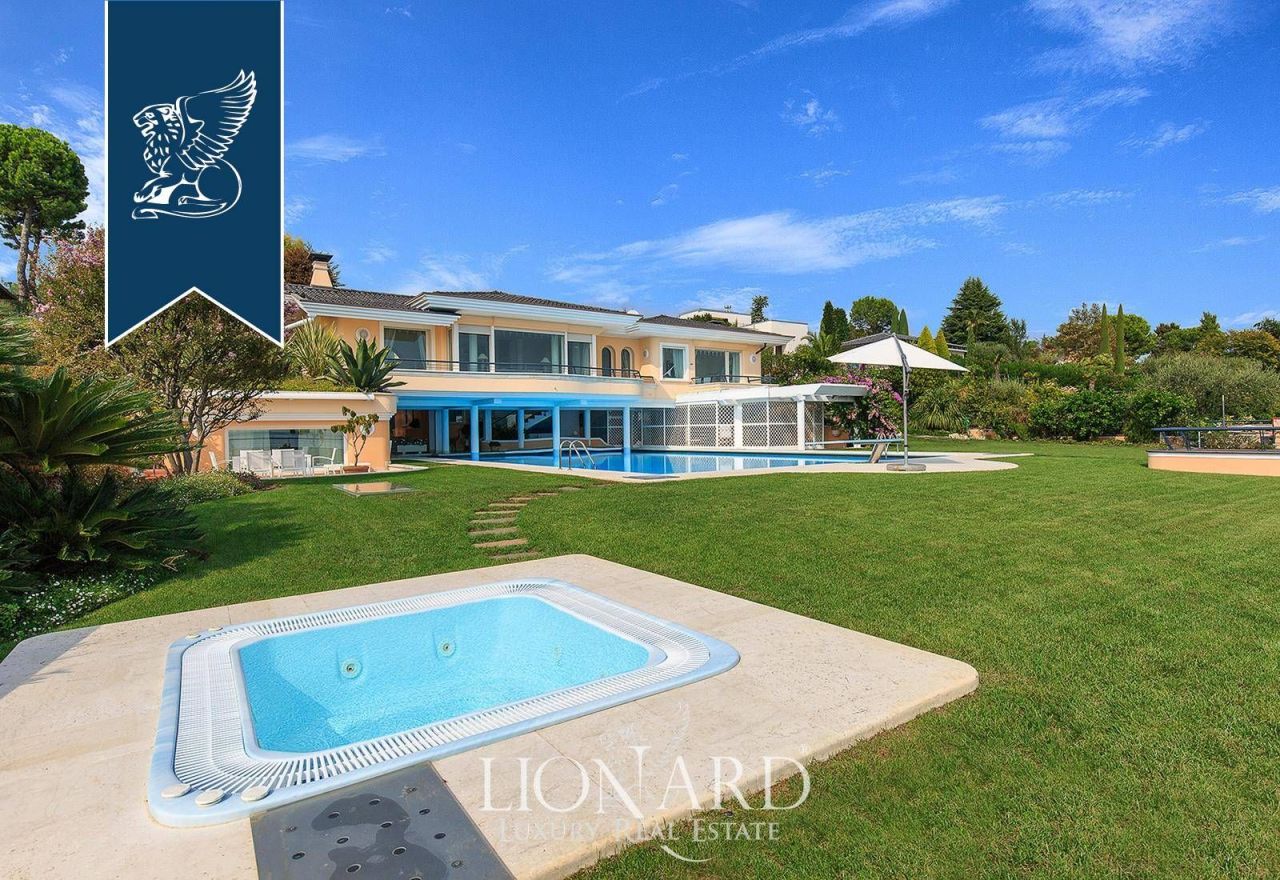 Вилла в Паденге-суль-Гарде, Италия, 800 м² - фото 6