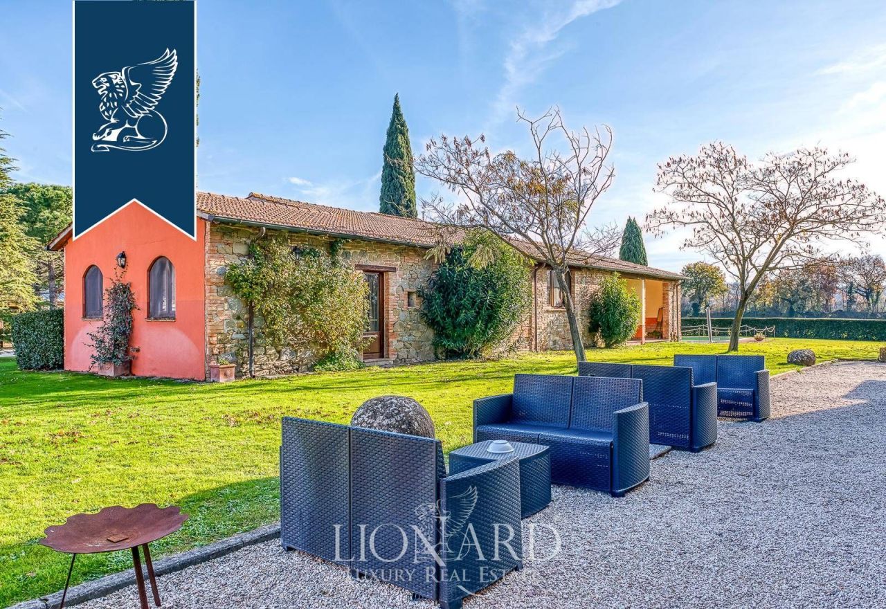 Ферма в Беттоне, Италия, 1 900 м² - фото 7