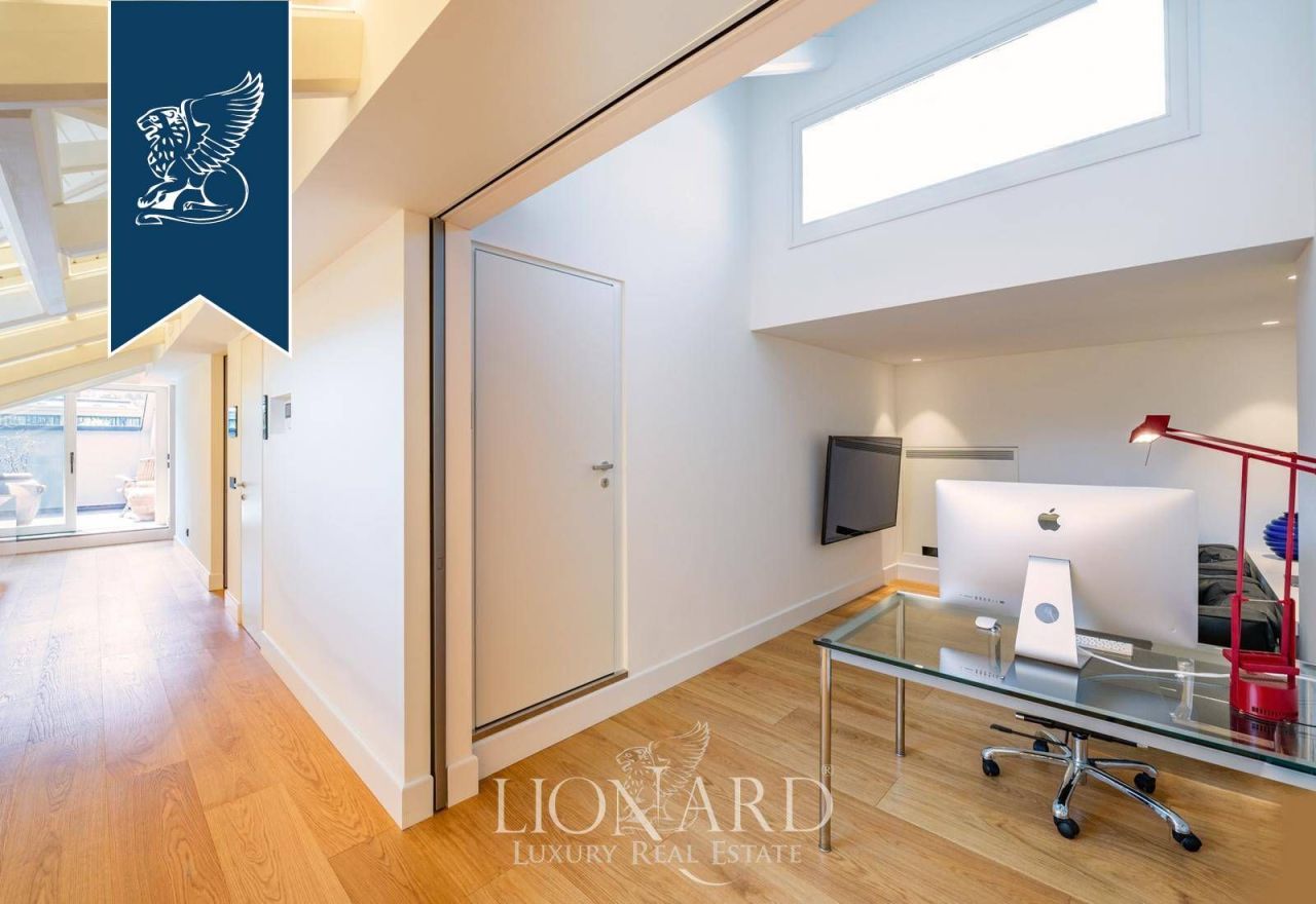 Апартаменты в Комо, Италия, 239 м² - фото 8