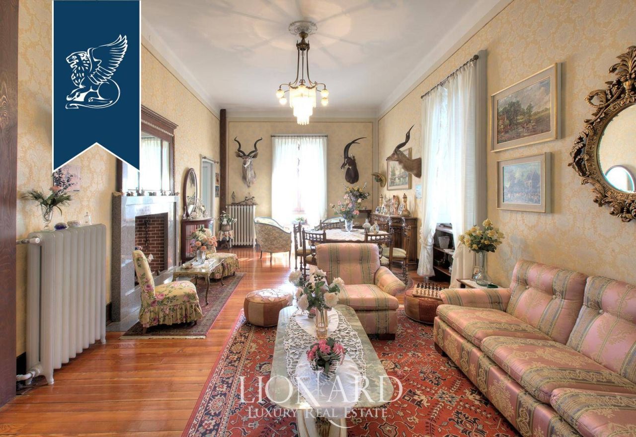 Вилла в Лезе, Италия, 400 м² - фото 8