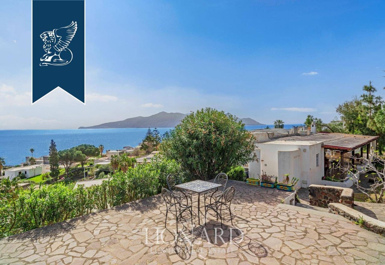 Вилла в Мессине, Италия, 300 м² - фото 8