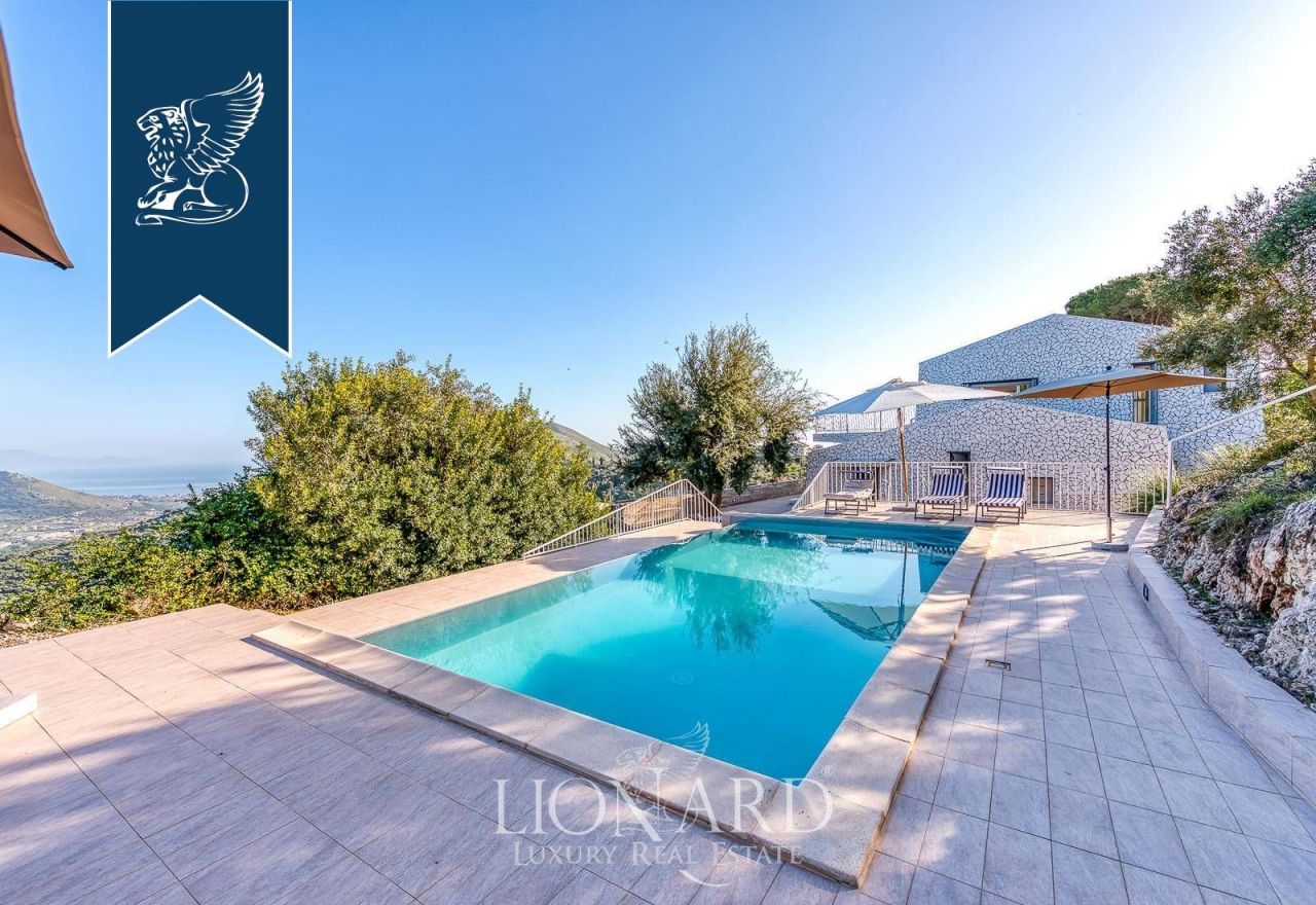 Вилла в Латина, Италия, 630 м² - фото 8