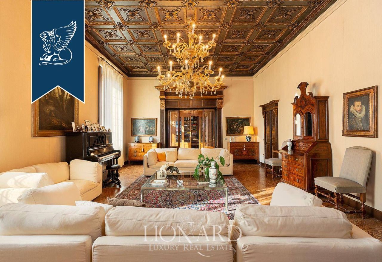 Вилла в Кремоне, Италия, 1 850 м² - фото 8