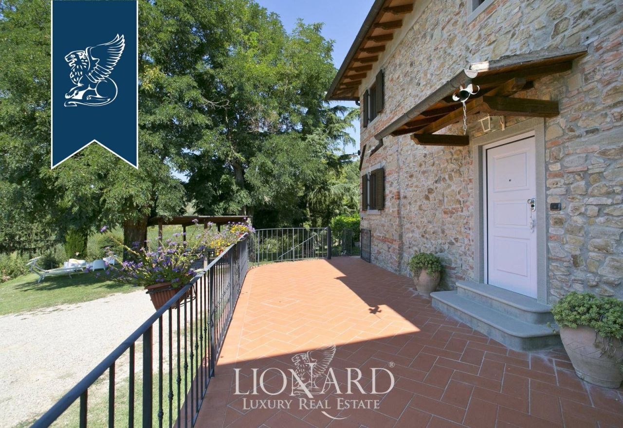 Ферма в Виккьо, Италия, 1 000 м² - фото 8