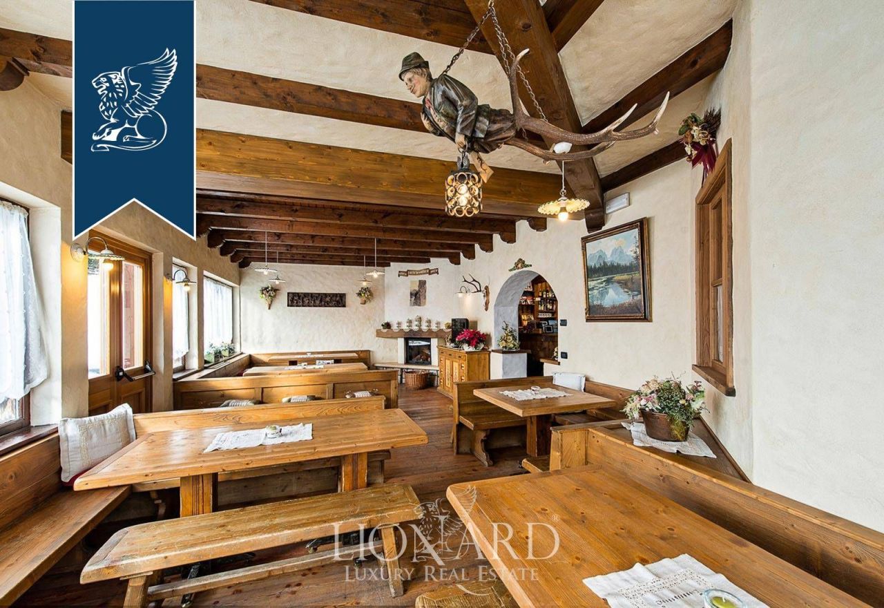 Отель, гостиница в Беллуно, Италия, 1 200 м² - фото 8