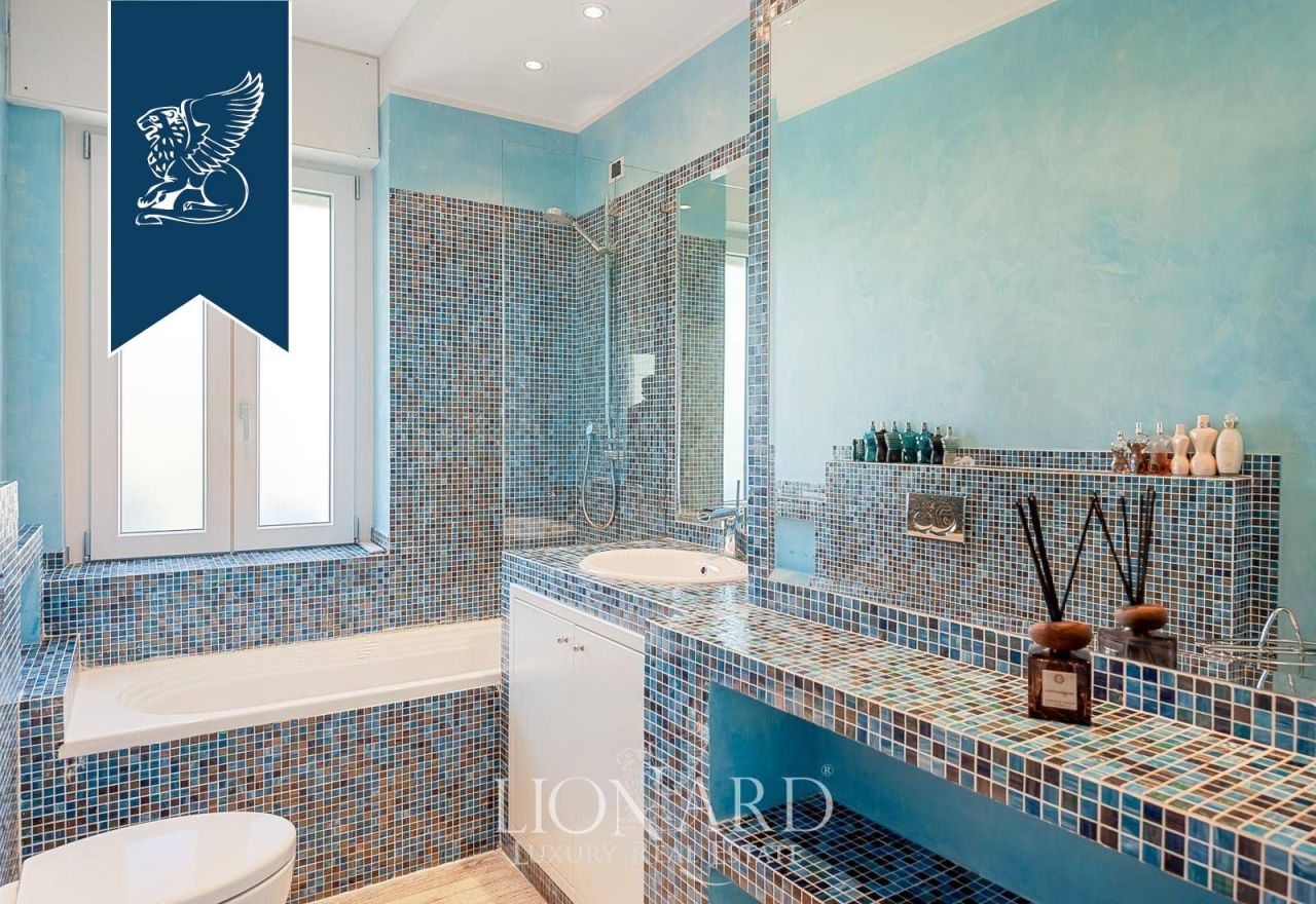 Вилла в Массе, Италия, 180 м² - фото 8