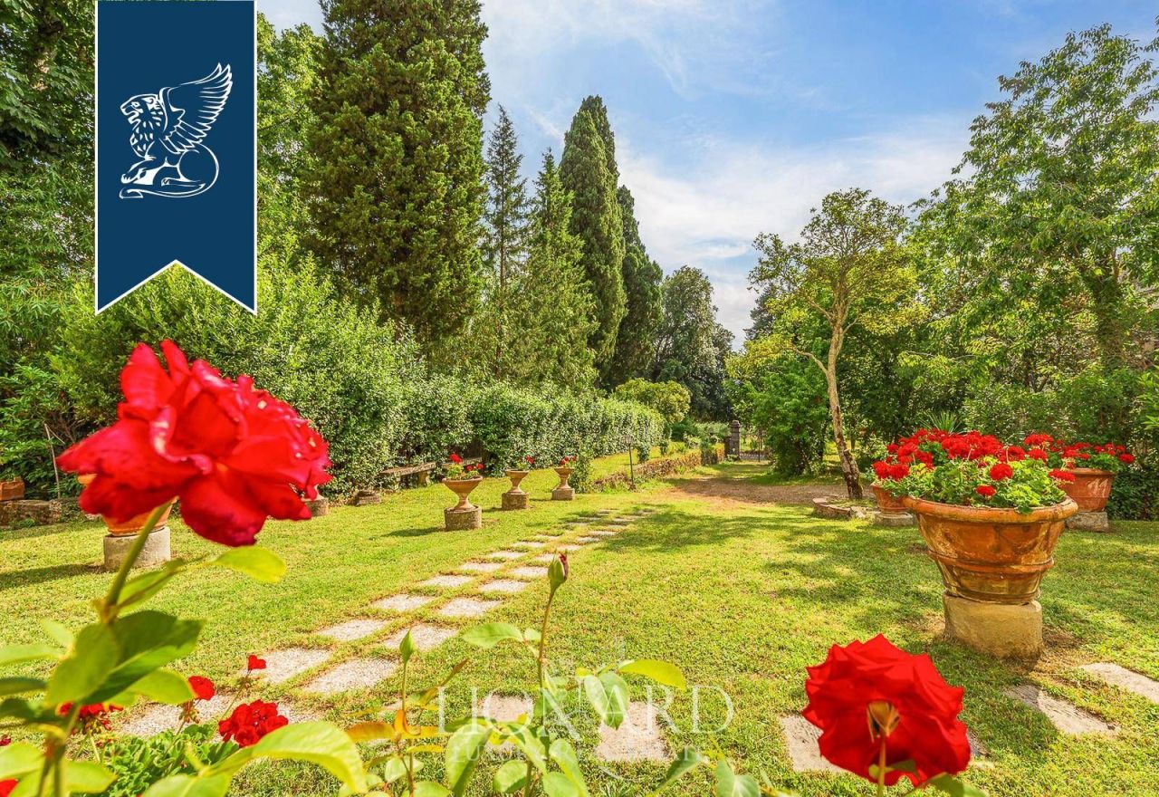 Ферма в Ареццо, Италия, 1 200 м² - фото 8