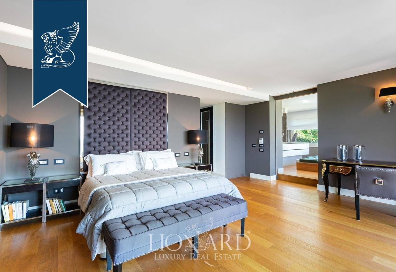 Вилла в провинции Вербано-Кузио-Оссола, Италия, 950 м² - фото 8