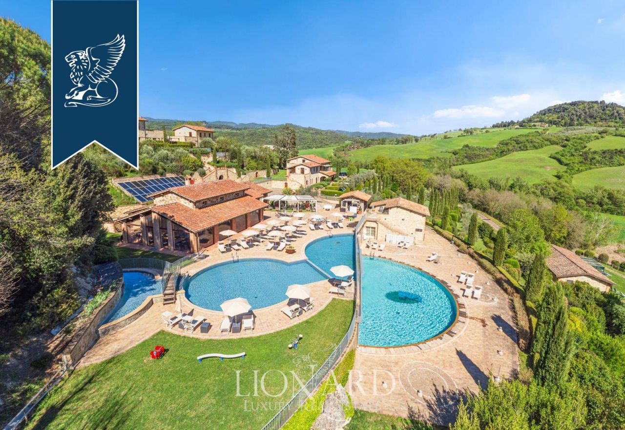 Отель, гостиница в Монтекатини-Валь-ди-Чечина, Италия, 4 000 м² - фото 8