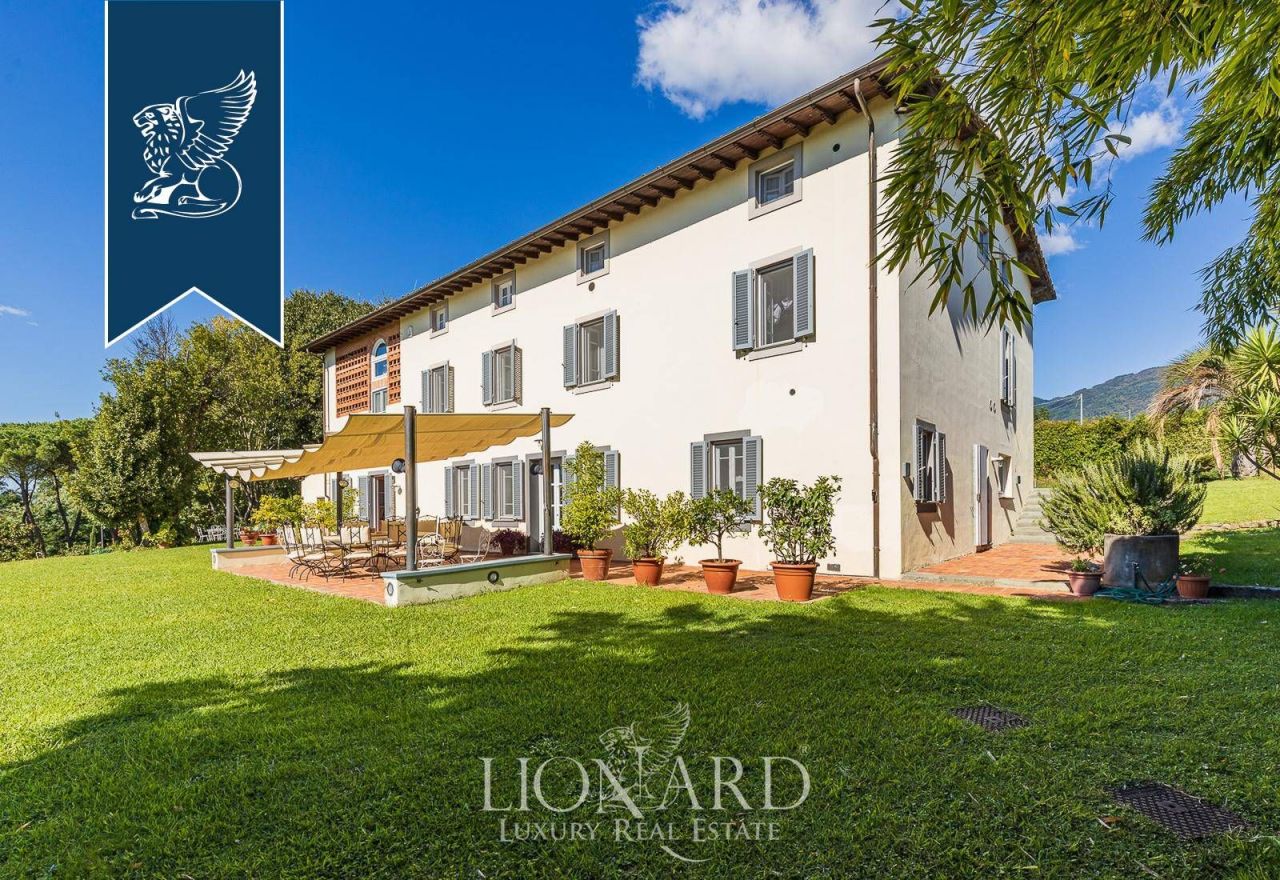 Вилла в Капаннори, Италия, 900 м² - фото 8