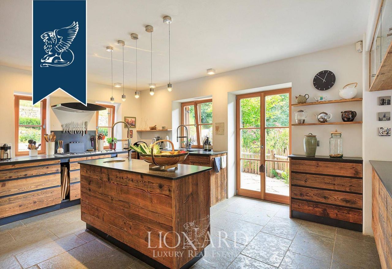 Вилла в Больцано, Италия, 950 м² - фото 8