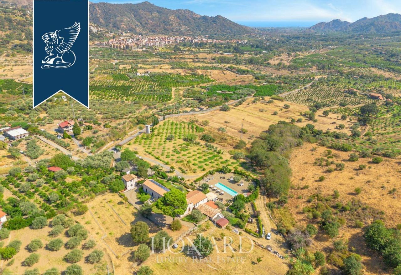 Ферма в Катании, Италия, 897 м² - фото 8