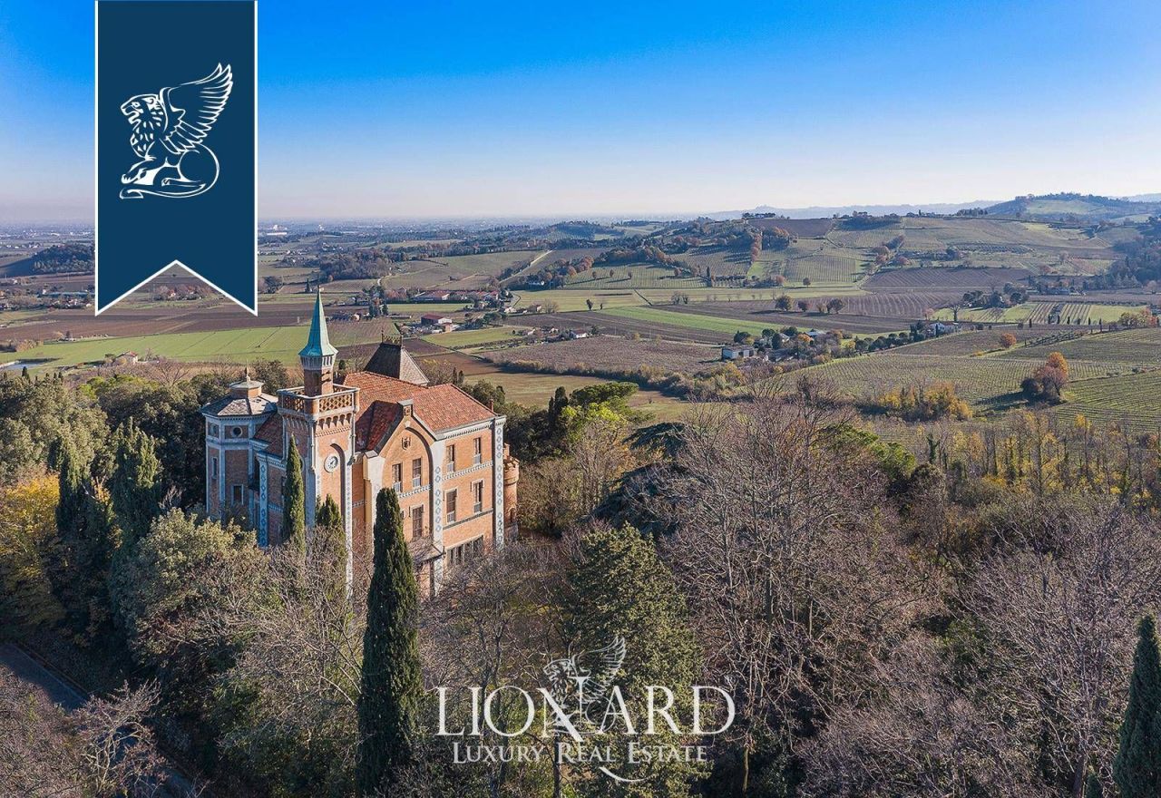 Замок в Форли-Чезене, Италия, 1 300 м² - фото 8