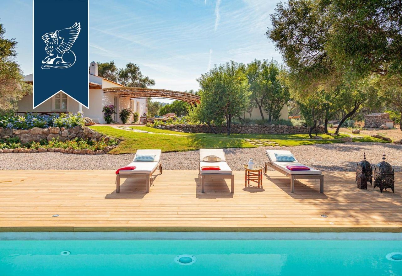 Вилла в Ольбии, Италия, 280 м² - фото 8