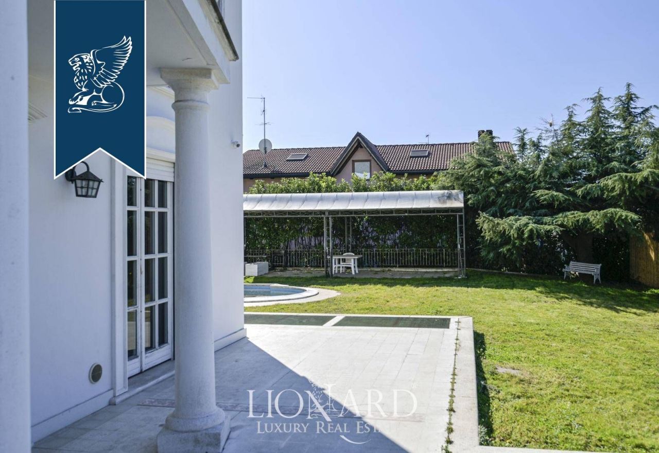 Вилла в Милане, Италия, 1 284 м² - фото 8