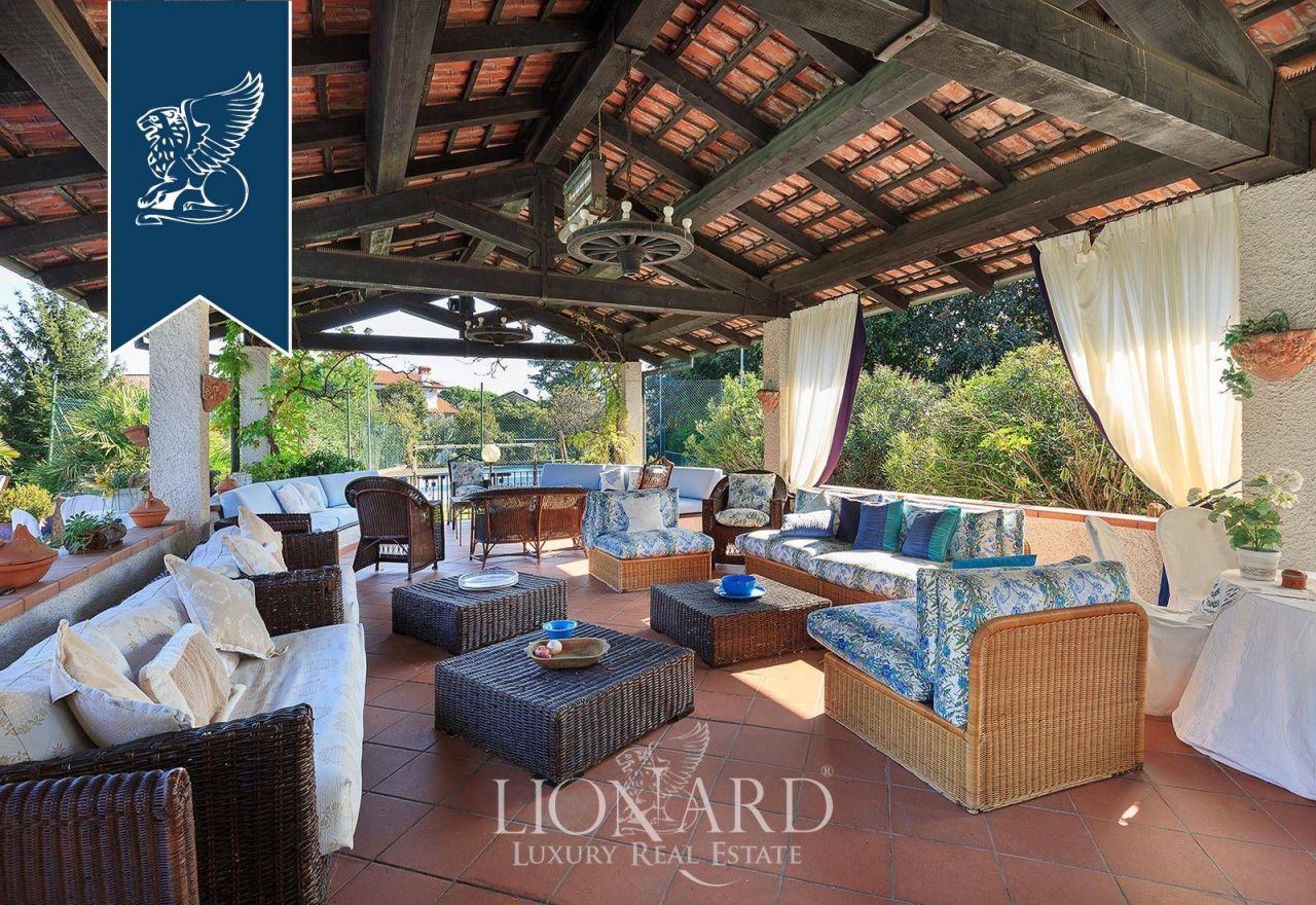 Вилла в Парабьяго, Италия, 403 м² - фото 8