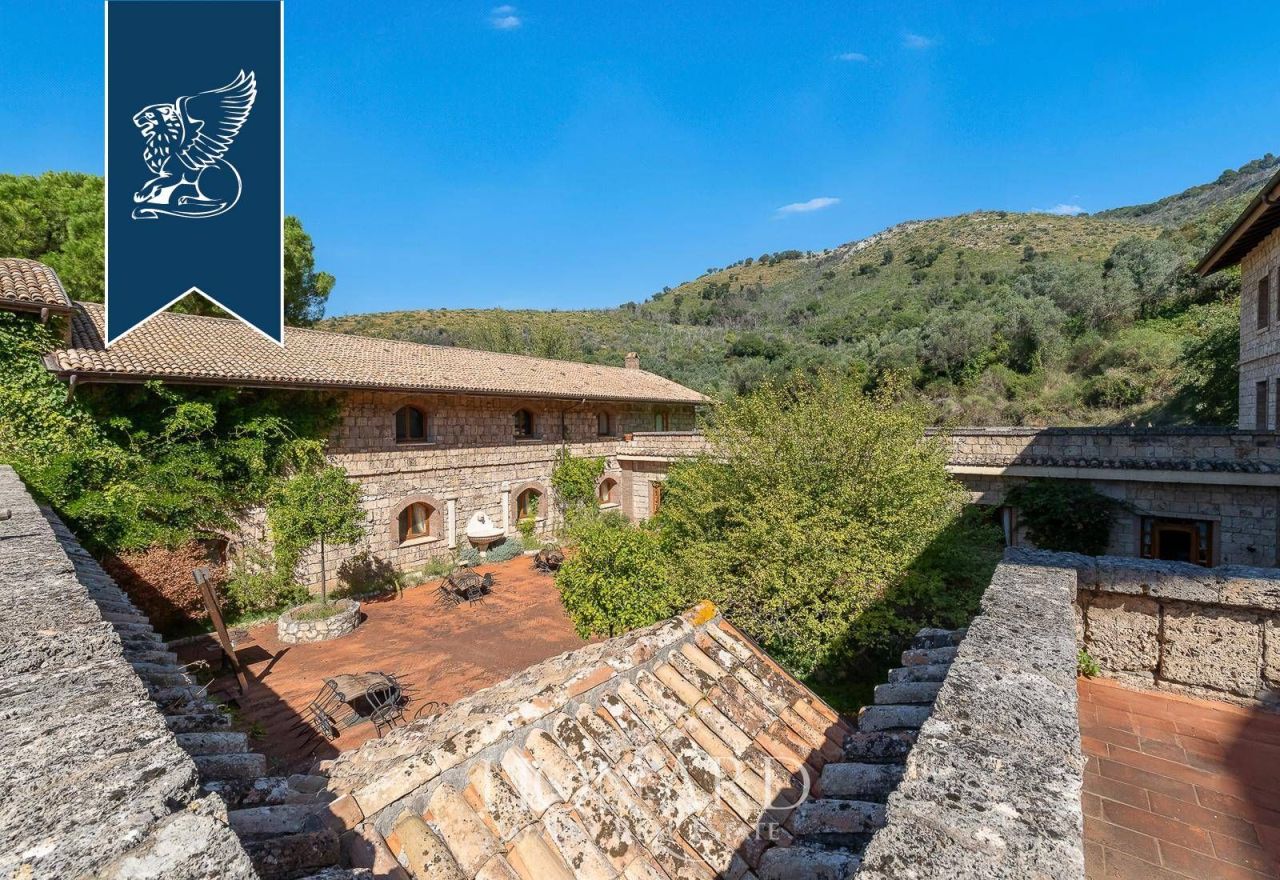 Отель, гостиница в Риме, Италия, 2 950 м² - фото 8