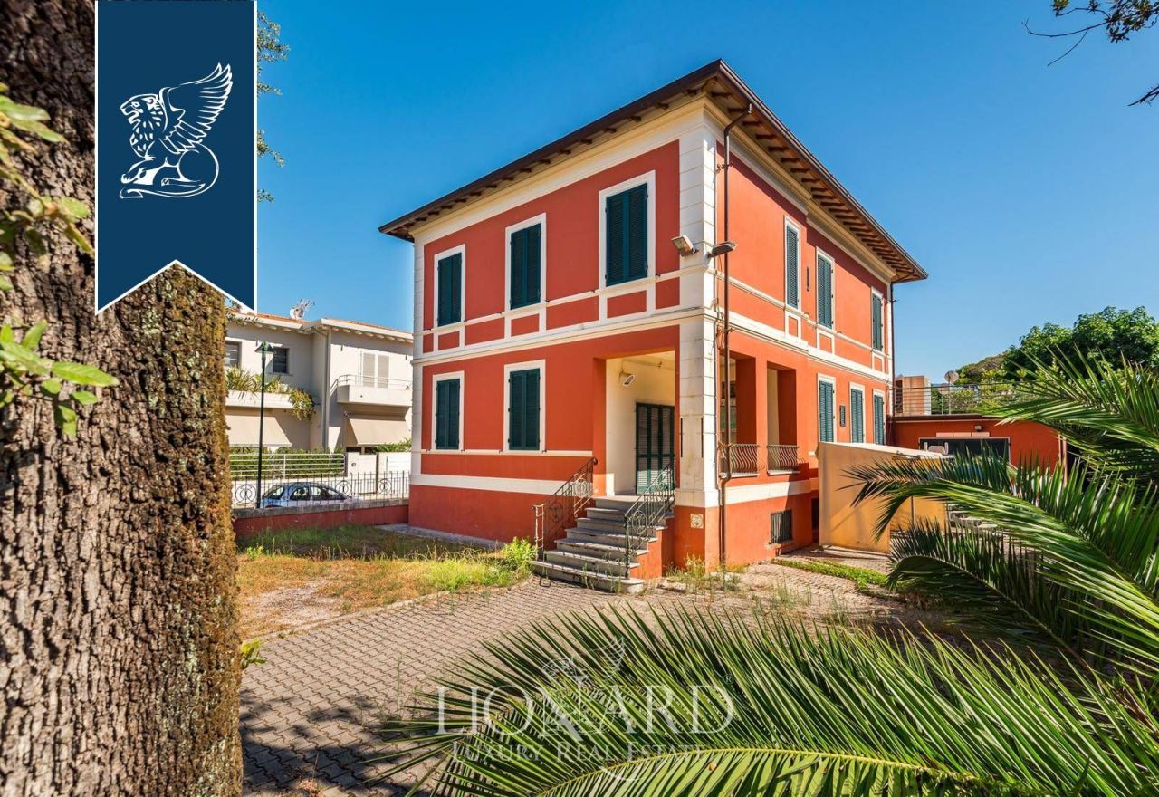 Вилла в Форте деи Марми, Италия, 400 м² - фото 8